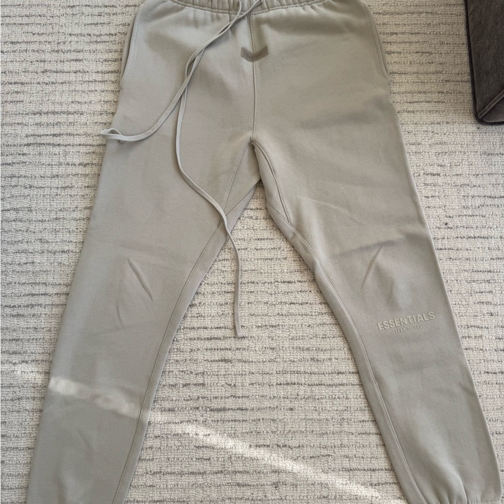 Fear of God Essentials Sweatpants in Taupe